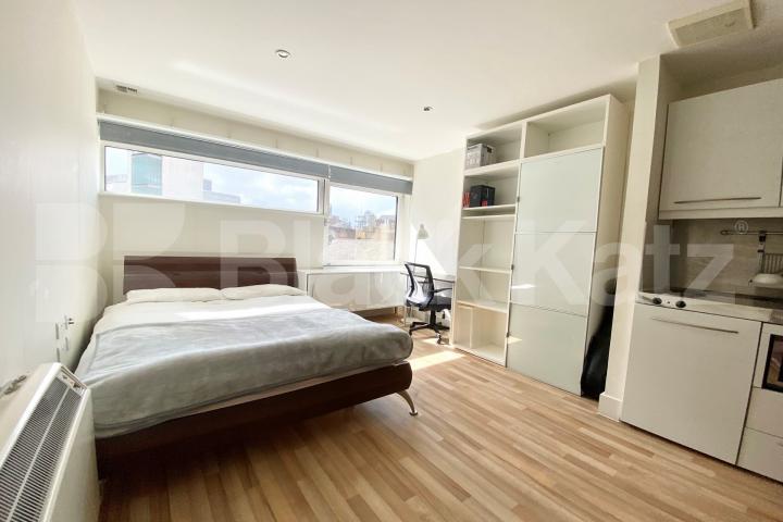 One of the most desirable address in London Bridge  Empire Square, 34 Long Lane , Borough